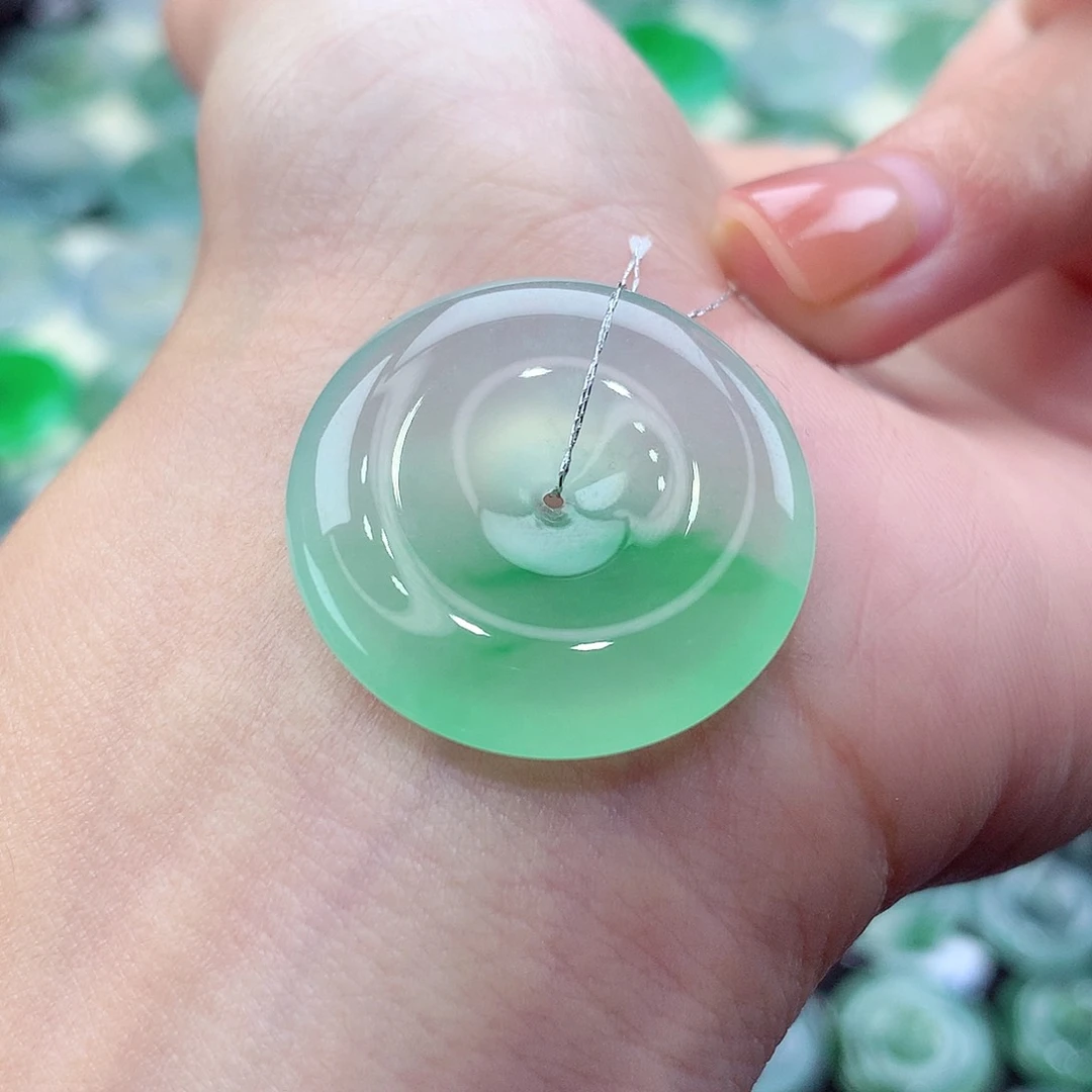 颈饰未镶嵌翡翠编号60。尺寸25.4-5.3