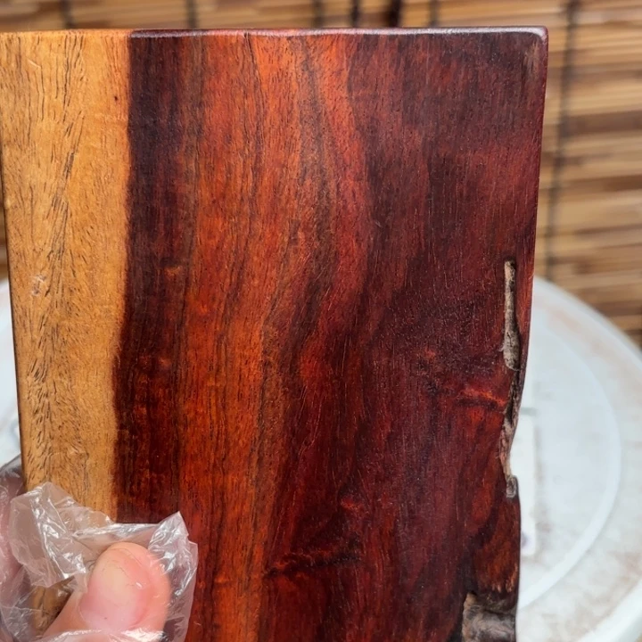 大叶紫檀（黑酸枝木类）