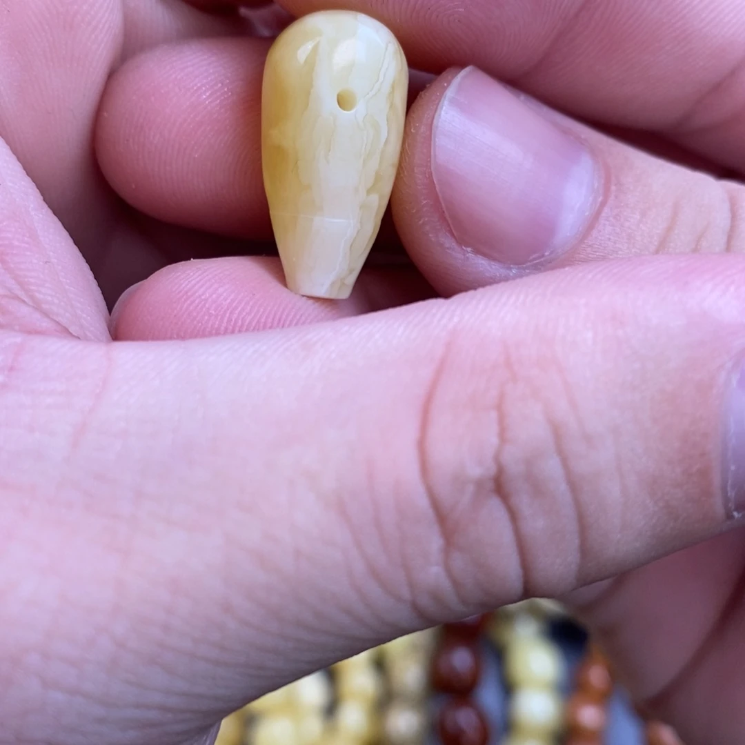 蜜蜡裸石未镶嵌山*.