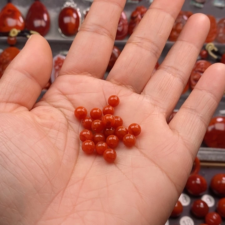 南红玛瑙手串未镶嵌有****怪