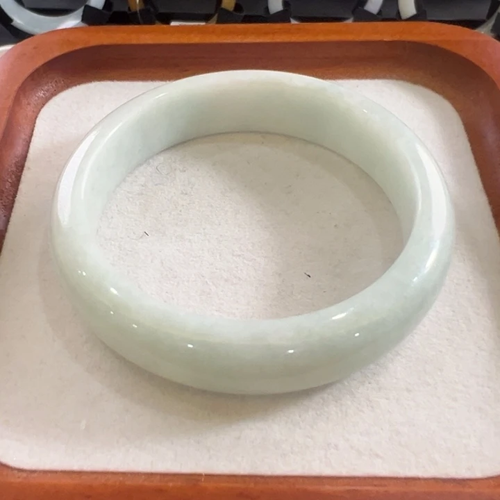 翡翠未镶嵌手镯翡翠