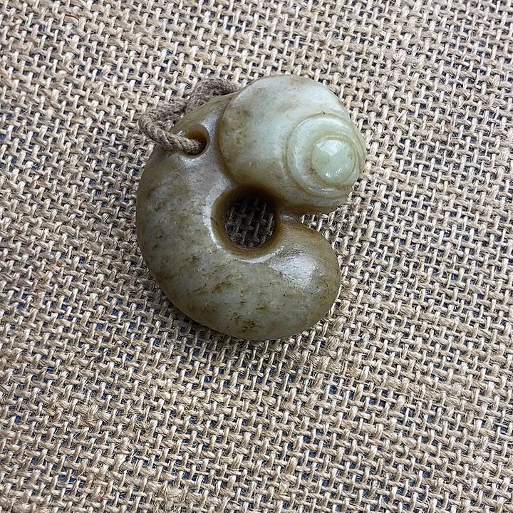 和田玉（糖玉）未镶嵌挂件小挂件