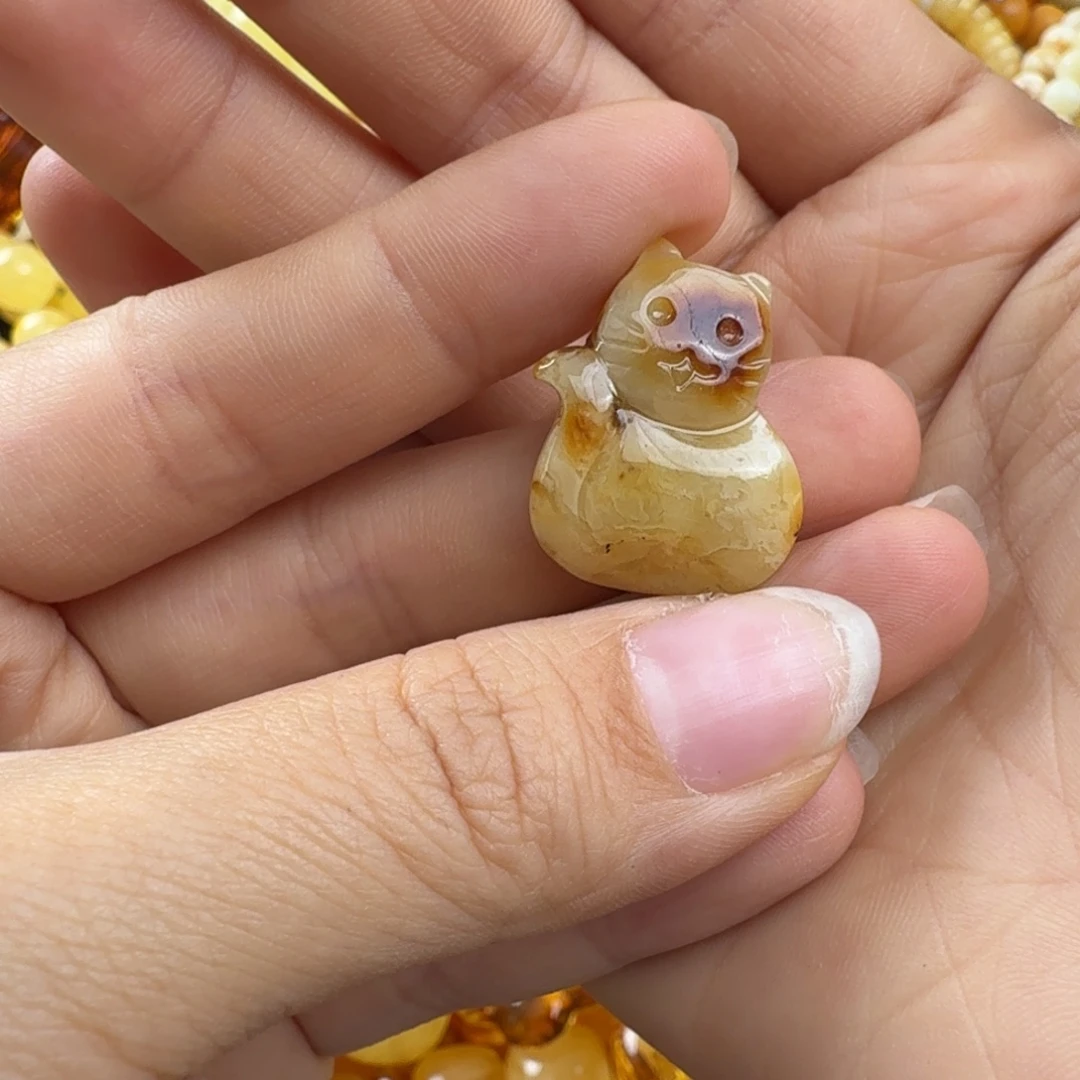 琥珀未镶嵌珠宝奇石