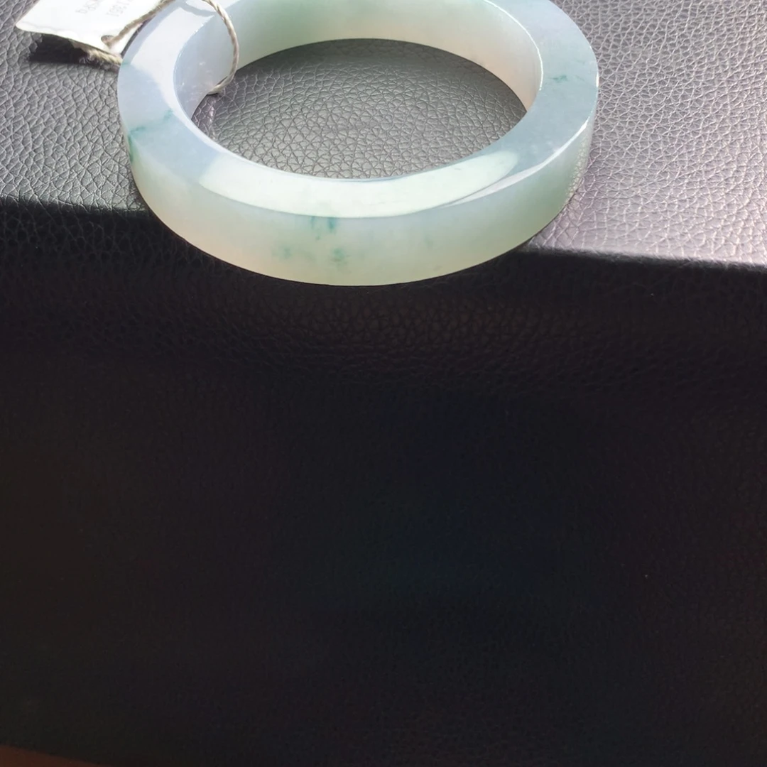 定制翡翠未镶嵌翡翠手镯