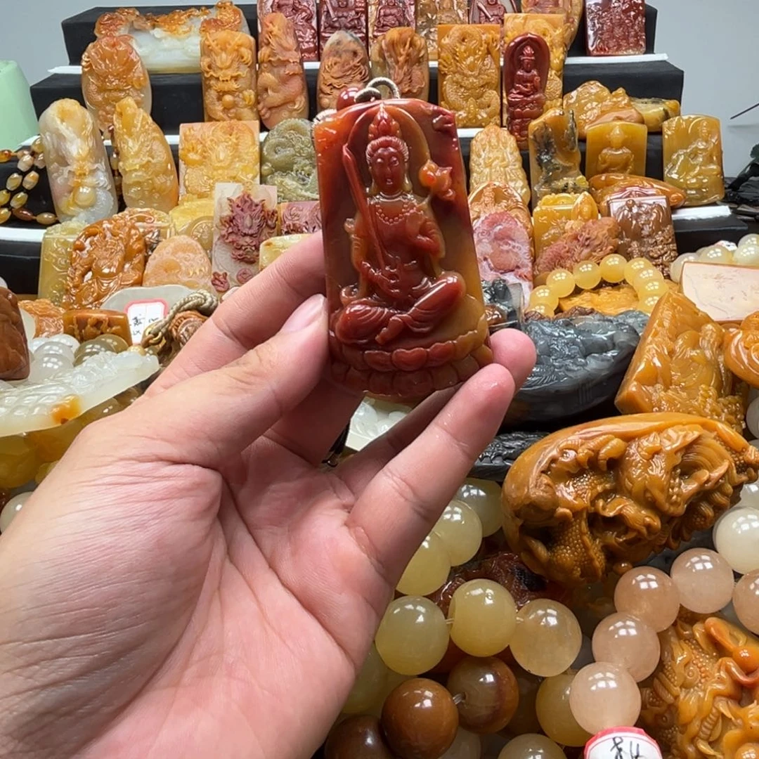 未镶嵌石英质玉（黄龙玉）黄龙玉