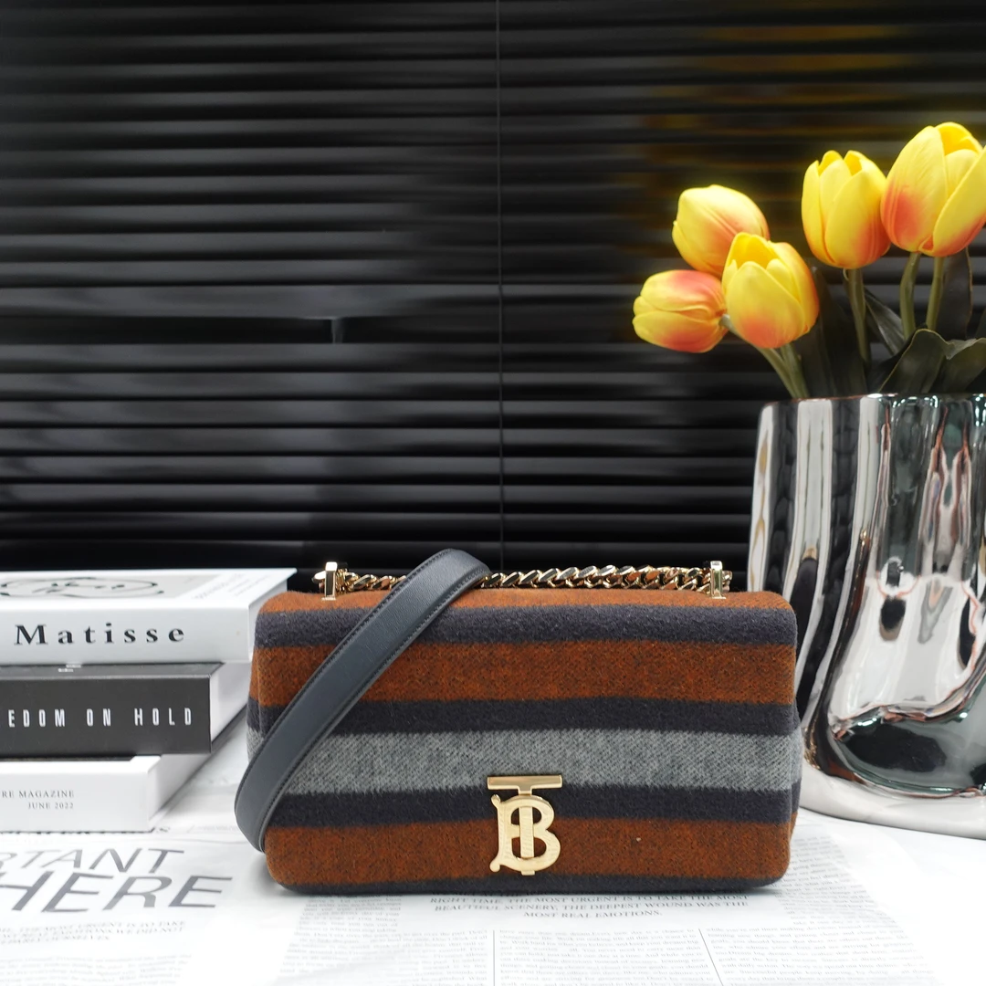 95新 BURBERRY/博柏利 单肩包/T10165998