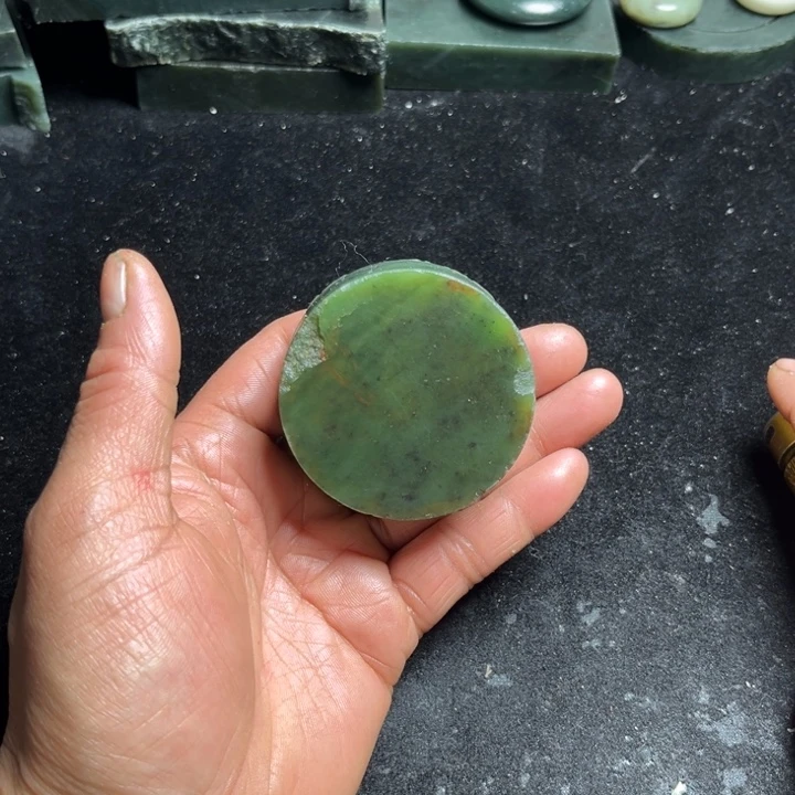 和田玉（糖玉）未镶嵌珠宝奇石