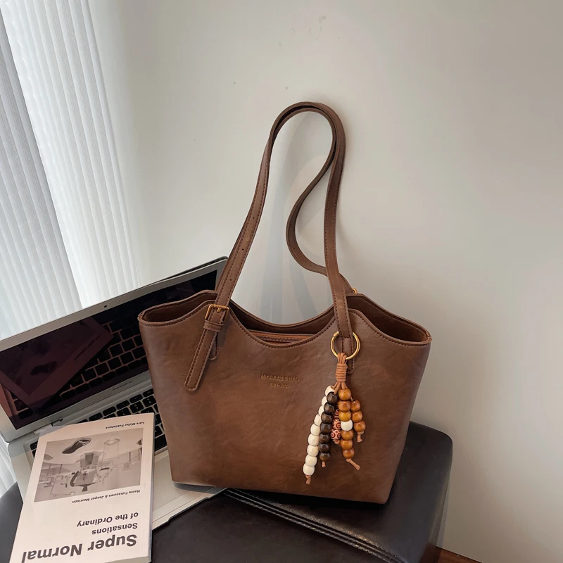 高级感大容量包包女式2025秋冬新款潮时尚单肩包腋下包百搭托特包