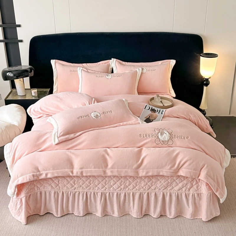 加厚牛奶绒套件床盖刺绣四件套冬季床单绣花花边高档加绒贴身床品