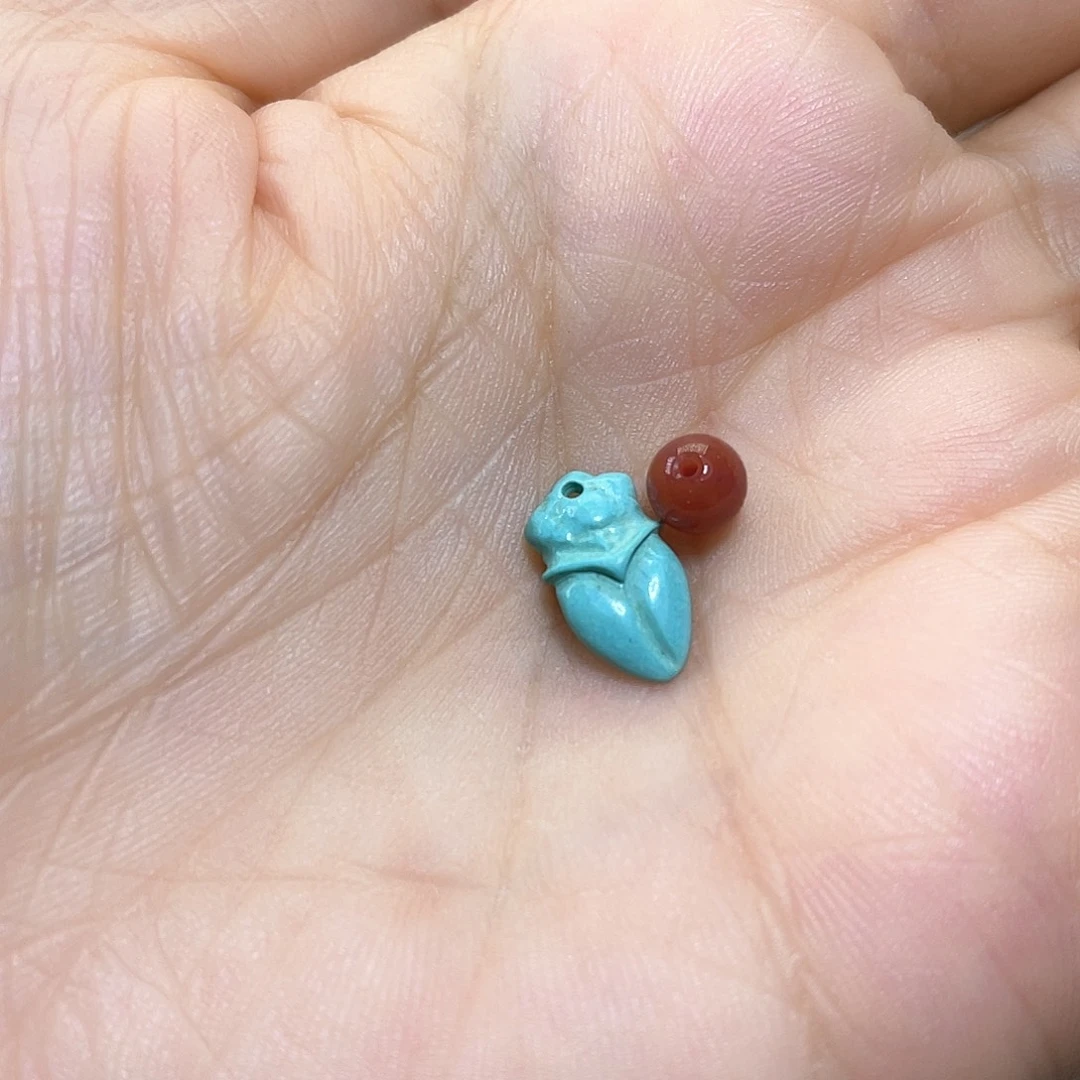 南红玛瑙配饰未镶嵌