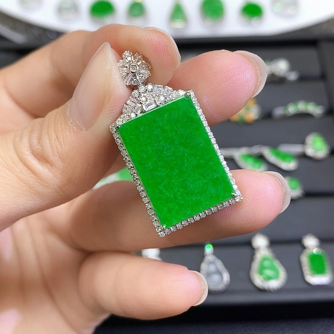 翡翠18K金镶嵌吊坠(不含链)