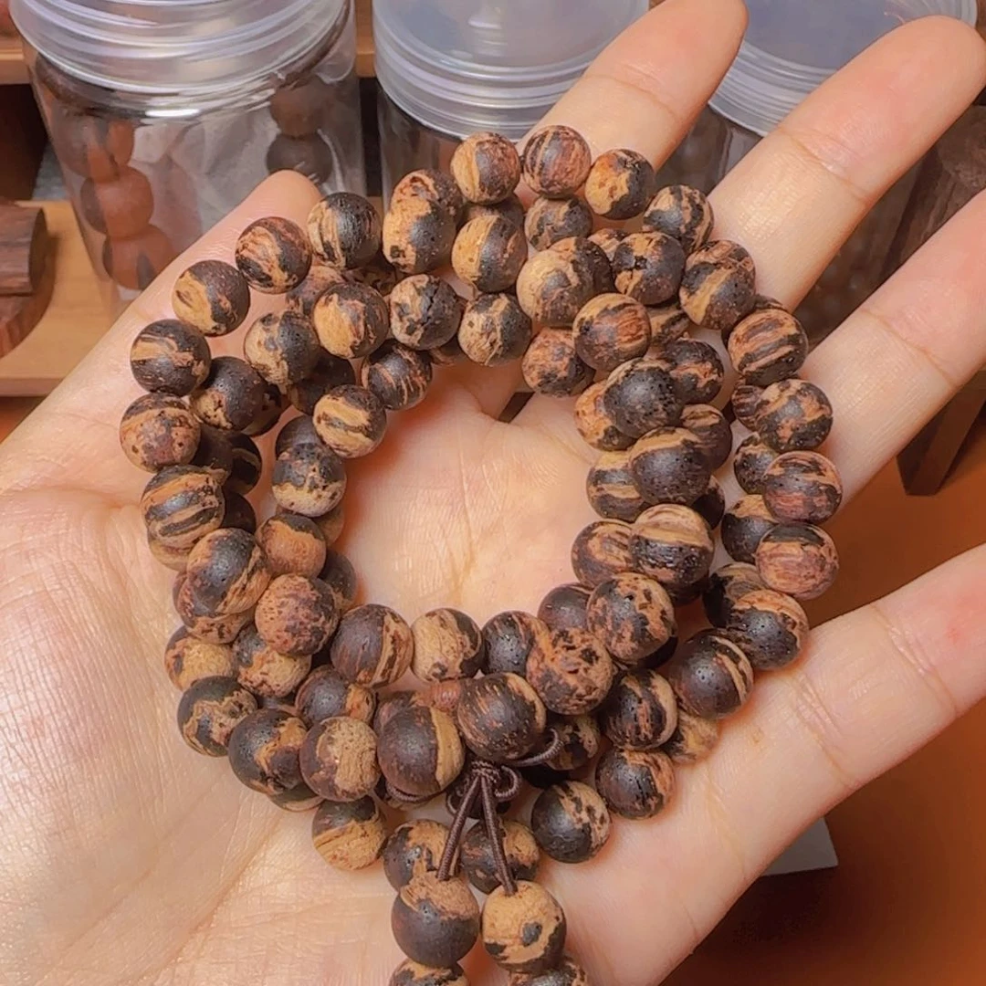 藤类降真香0.8*108多圈圆珠手串黄金甲