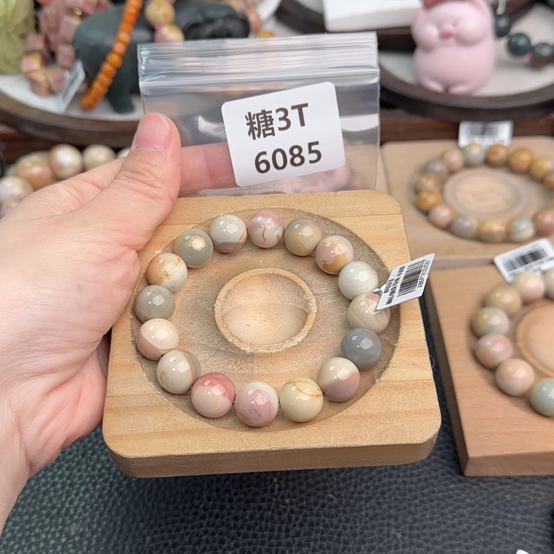 【闪购商品】未镶嵌手链石英岩玉莎****～