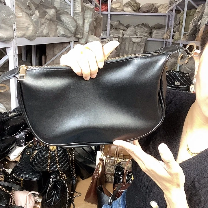 蚕丝小牛剖层皮革PU