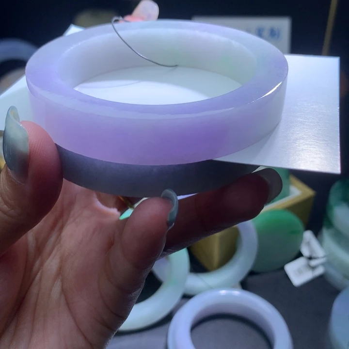 定制翡翠未镶嵌翡翠手镯