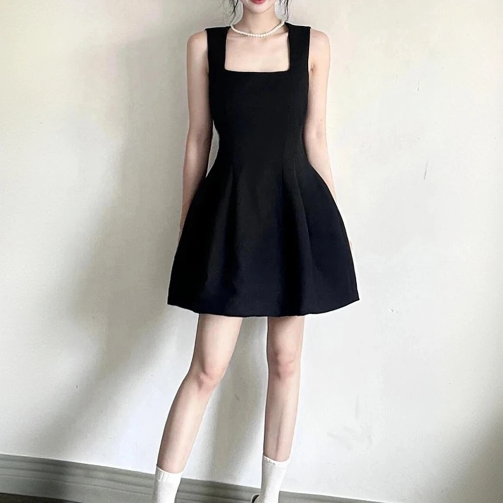 无袖方领小黑裙a字短裙子收腰显瘦修身气质时尚背心裙吊带连衣裙