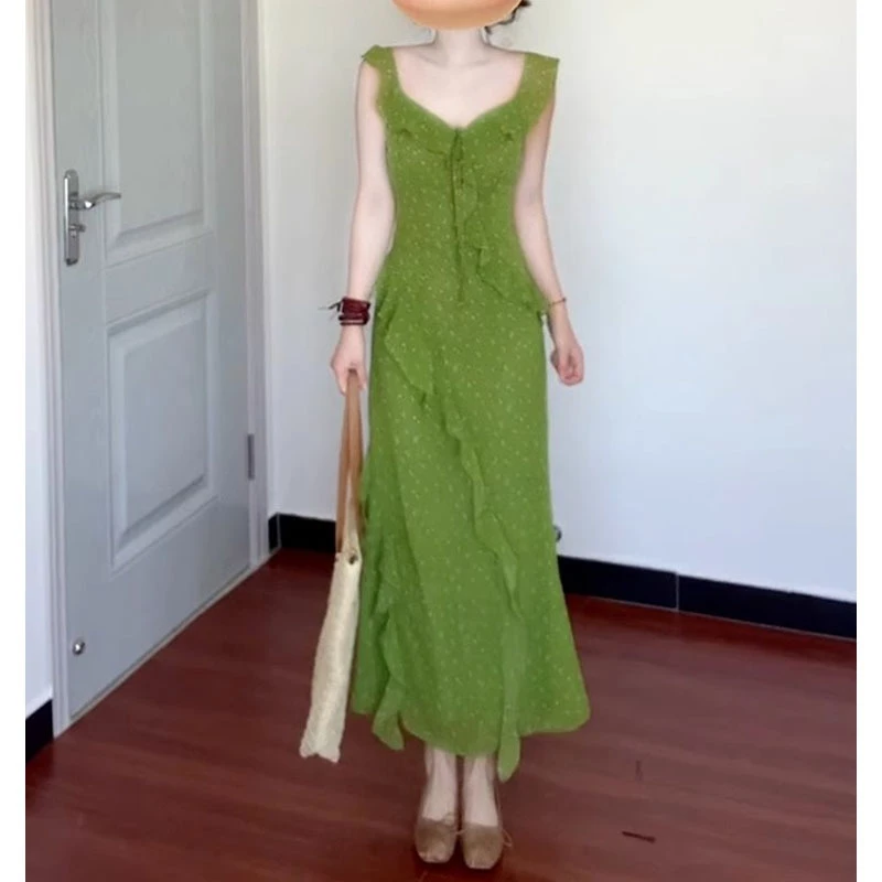 吊带碎花连衣裙子女夏2025年海边度假夏日绝美沙滩露背长裙