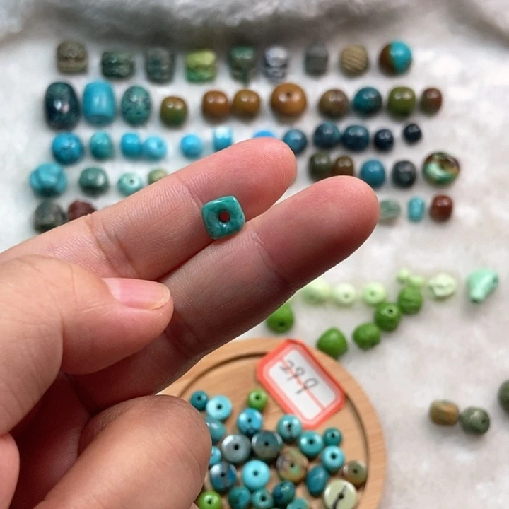 磊***子手工艺雕刻件藏扣