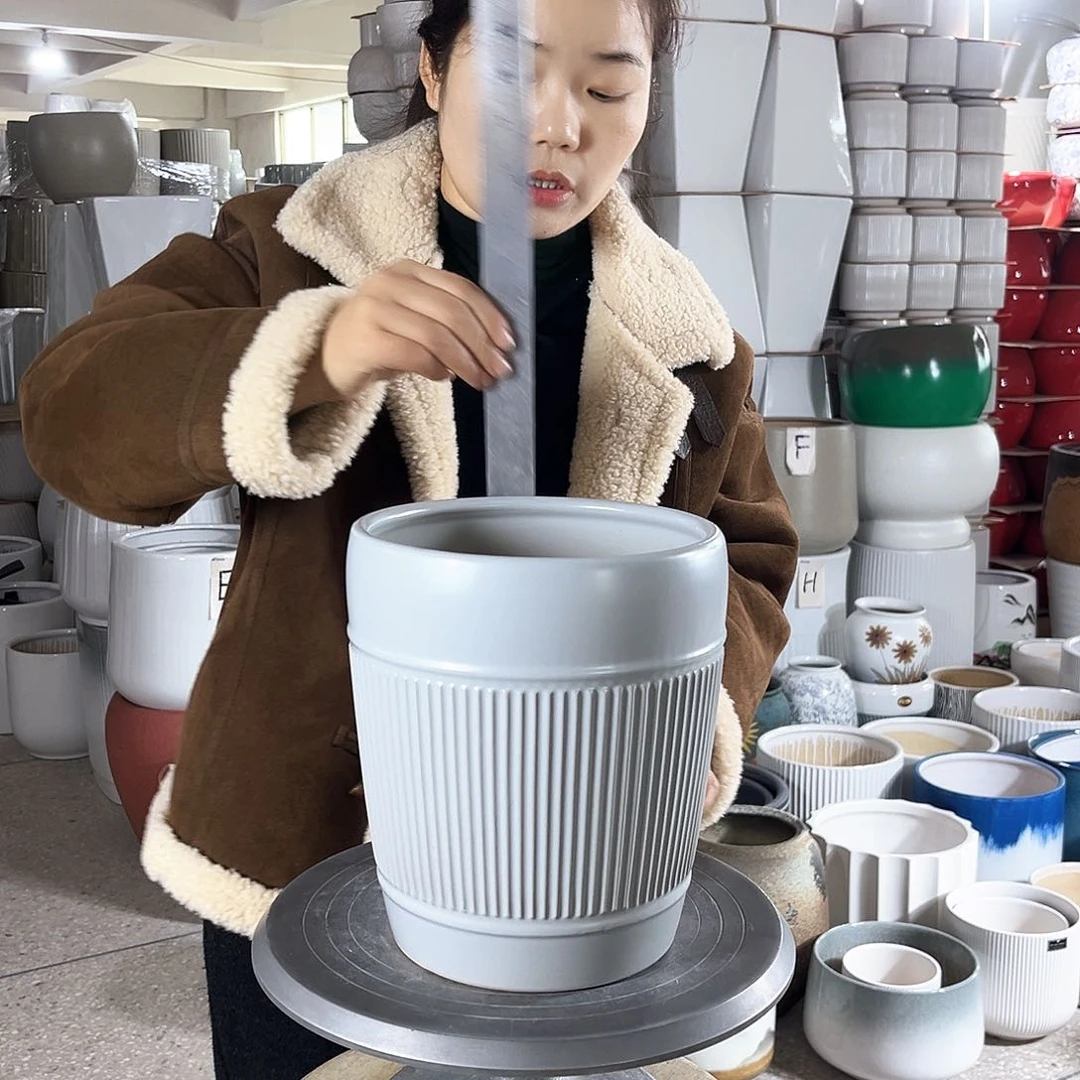 陶瓷口径20-23。浅灰