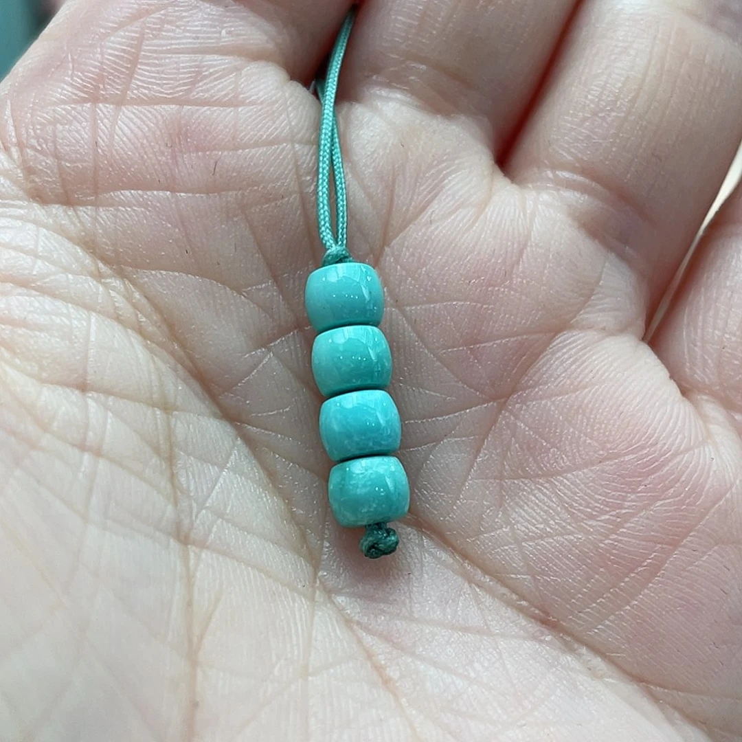 绿松石颈饰未镶嵌