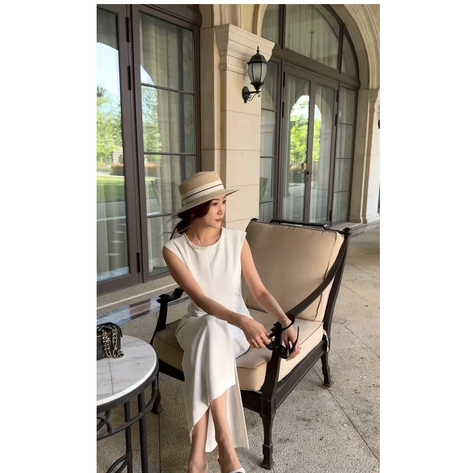 KIKI严选：2568-1-浠原家欧货南油夏季圆领钉珠开叉赫本风轻奢连