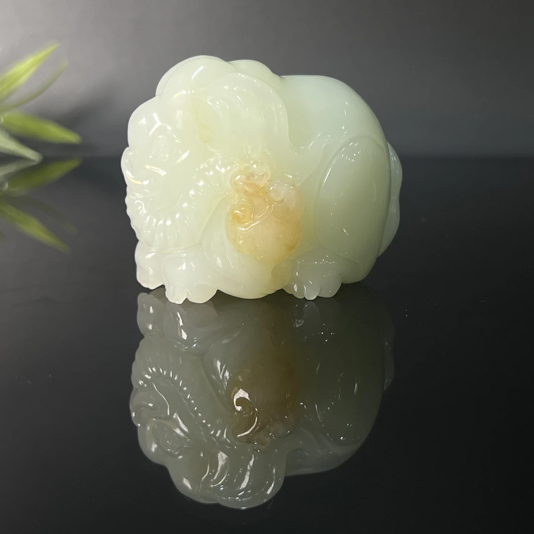 1204GC8804和田玉把件