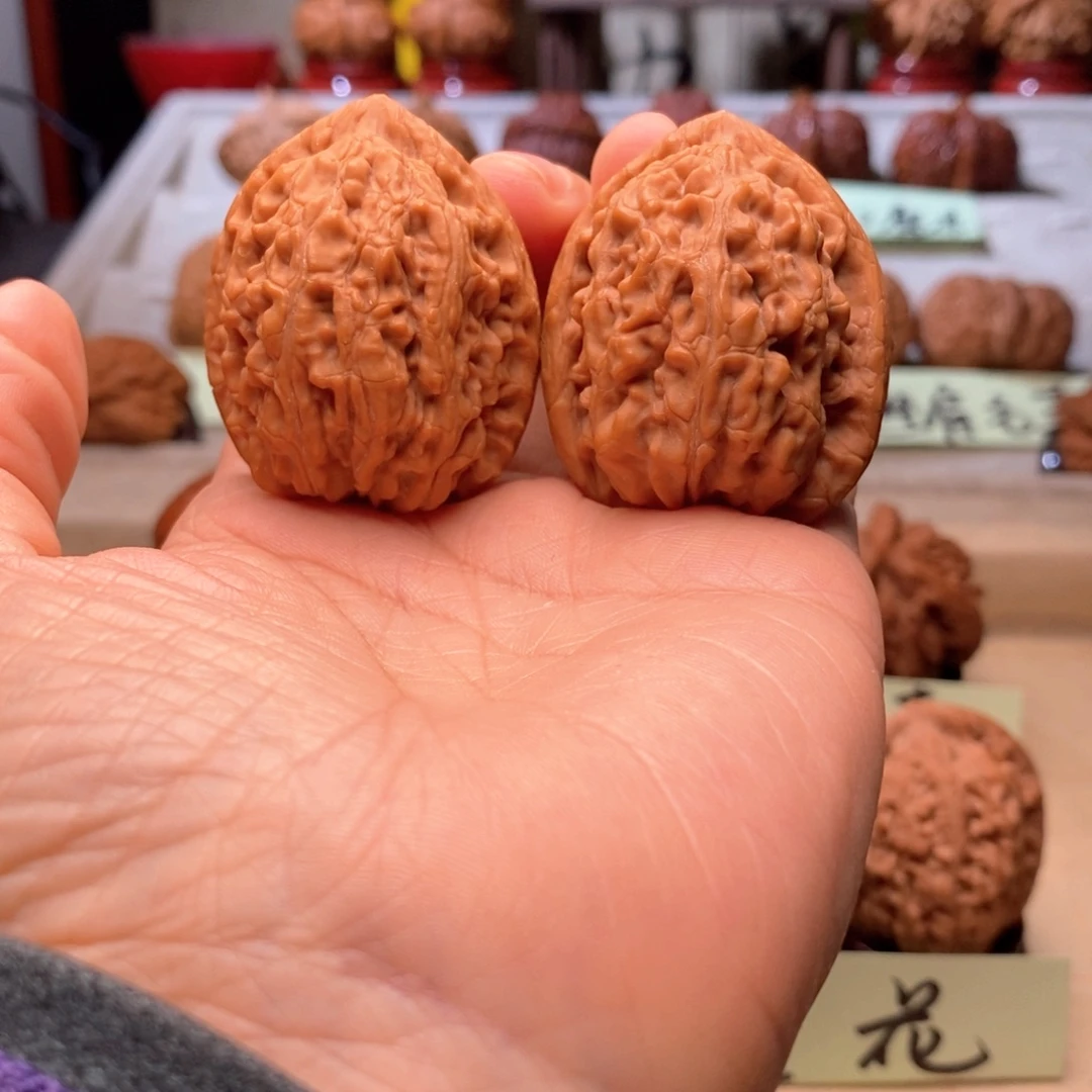 笑***…文玩核桃把件蚂蚁王