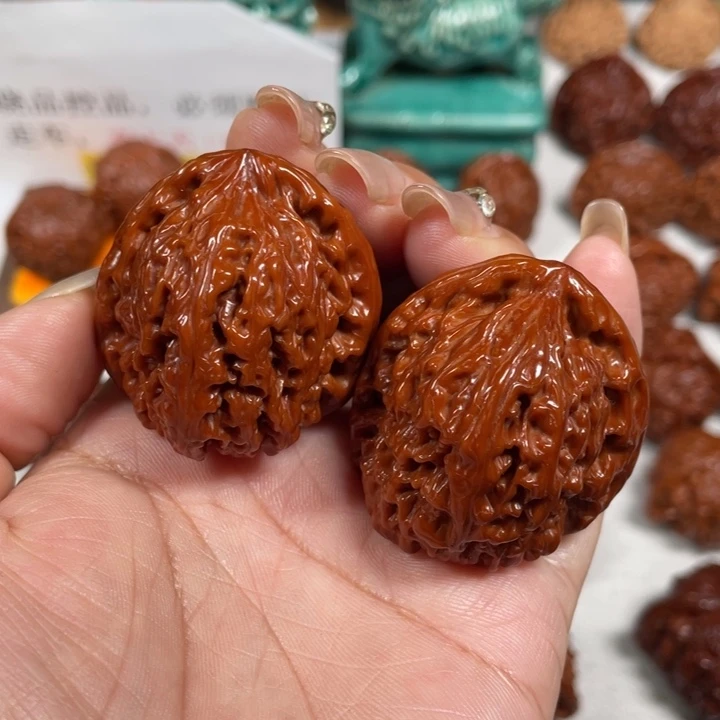 枫***吊坠文玩核桃南疆石13LXP#00#