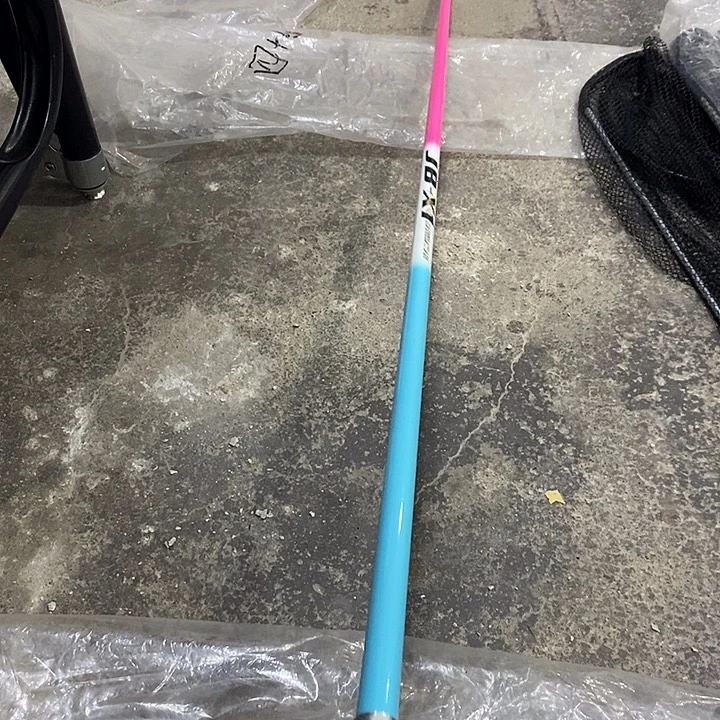 竞技支架杆一个没有头，