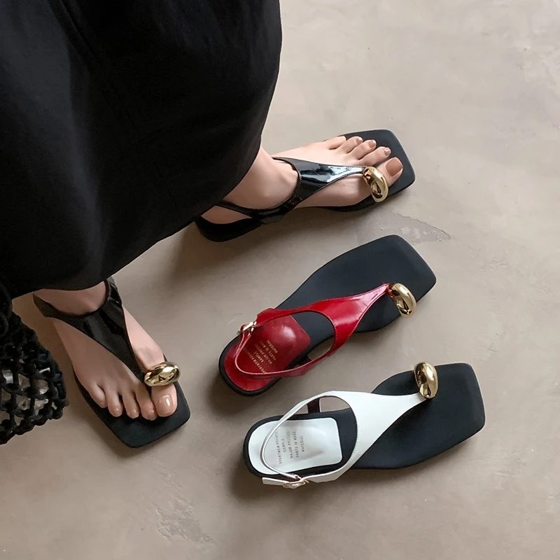 【唐唐家】法式金属扣套趾凉鞋女夏露趾方头后绊带粗跟百搭上班鞋