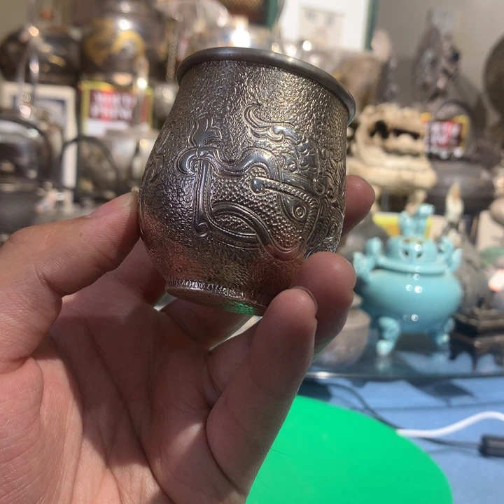 一个纯银主人杯一个