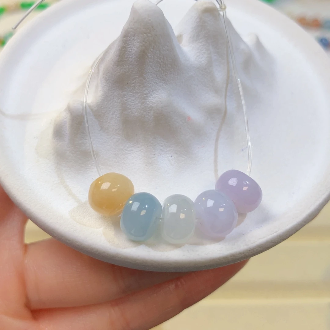 翡翠未镶嵌胸饰一组 直径卡9