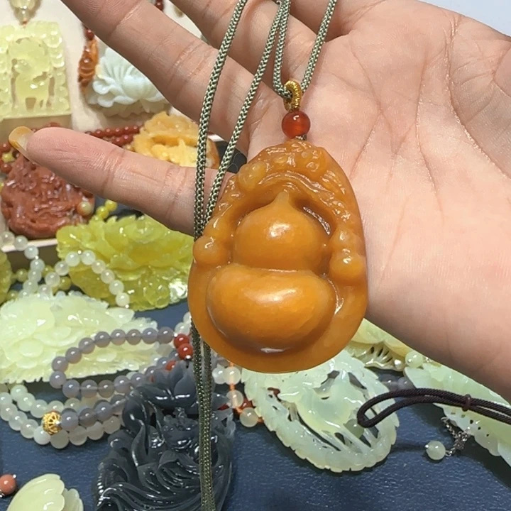 未镶嵌蛇纹石玉吊坠