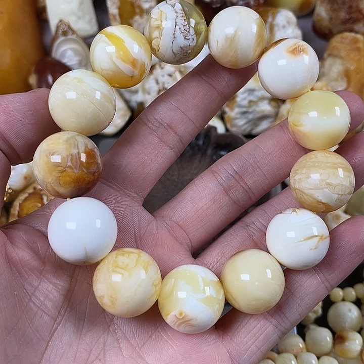 独***月裸石琥珀未镶嵌我