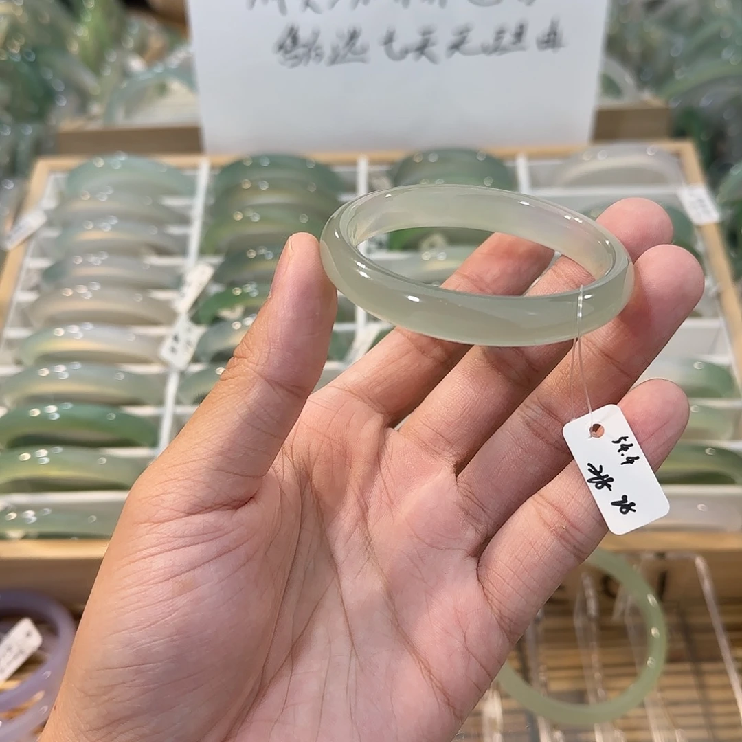 玛瑙/玉髓未镶嵌手镯圈口54.4