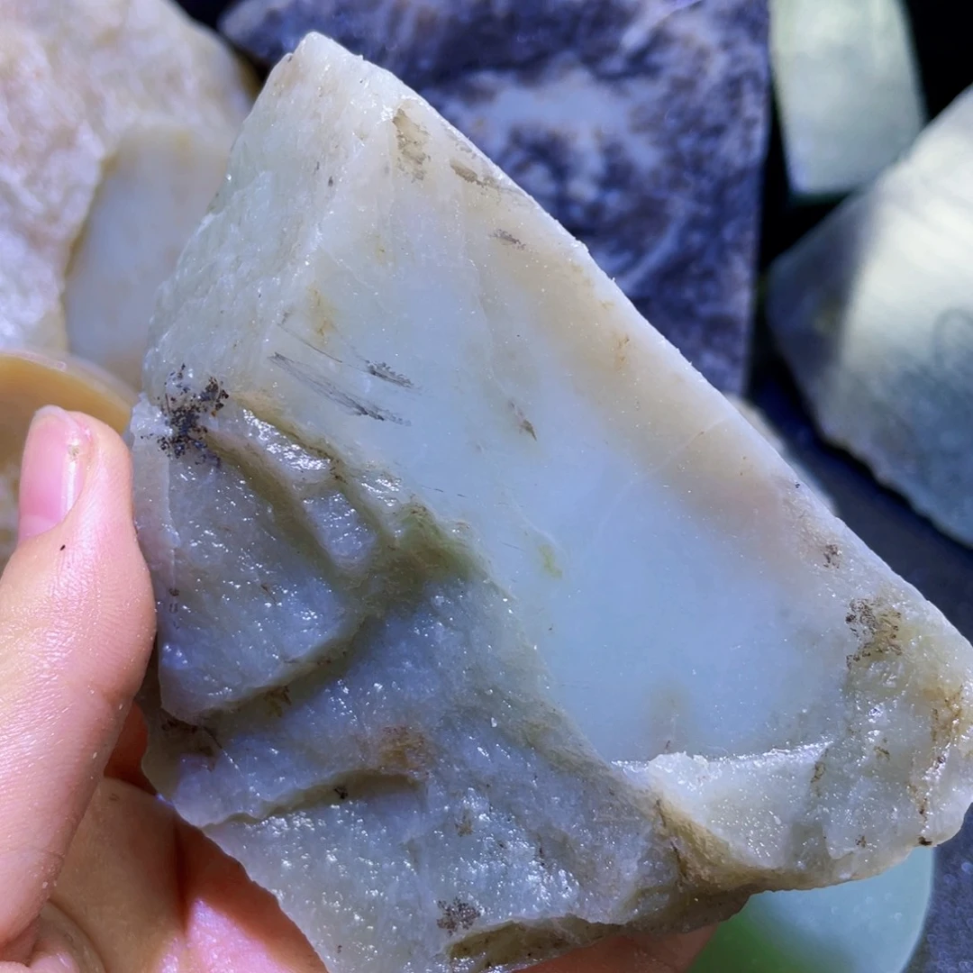 和田玉未镶嵌珠宝半成品