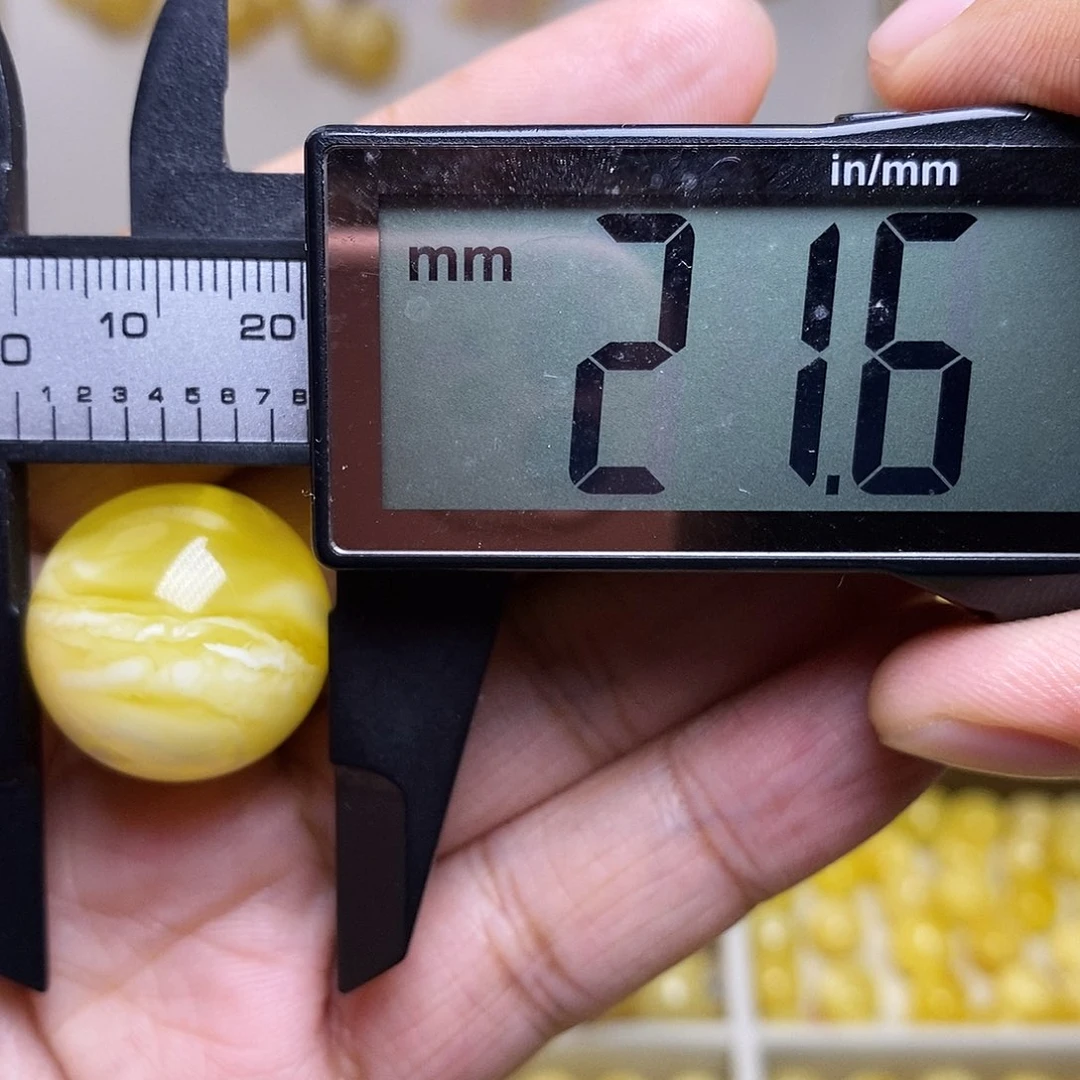 裸石琥珀未镶嵌蜜蜡圆珠