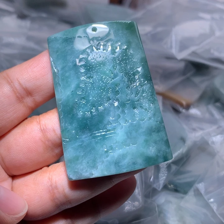 翡翠未镶嵌颈饰保真天然A货翡翠
