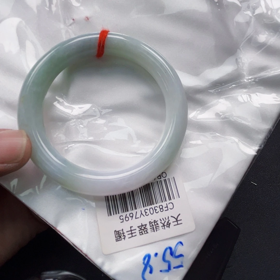 翡翠未镶嵌手镯手镯