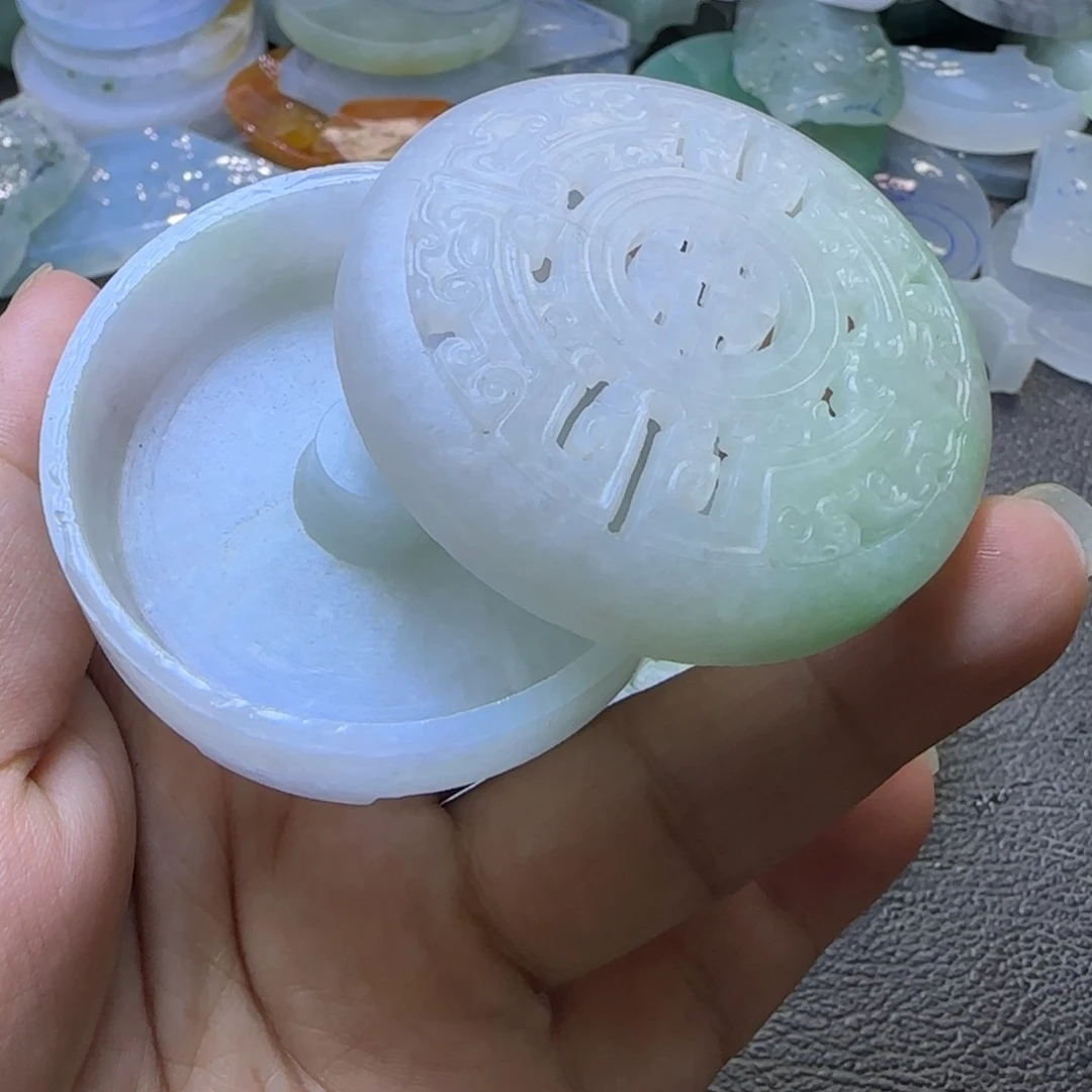 定制翡翠未镶嵌唐***女定制