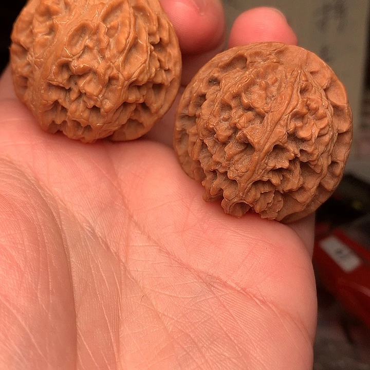 37尺寸苹果园文玩核桃