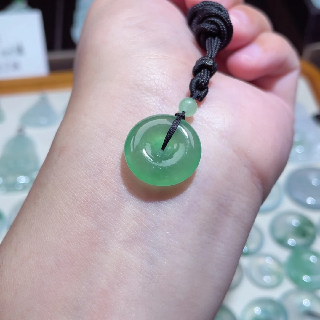 颈饰未镶嵌翡翠扣子