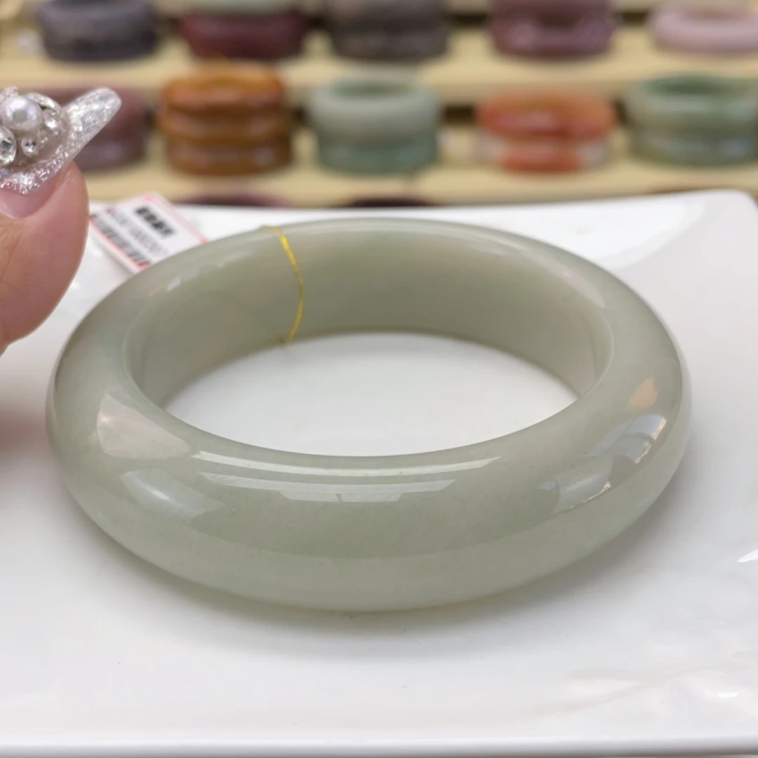 【闪购商品】石英质玉手镯未镶嵌蓝****✨