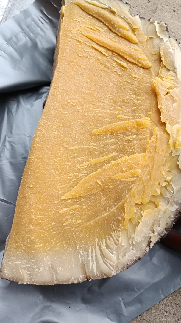 土蜂蜡老巢皮熬制500g（一斤）几年老蜡