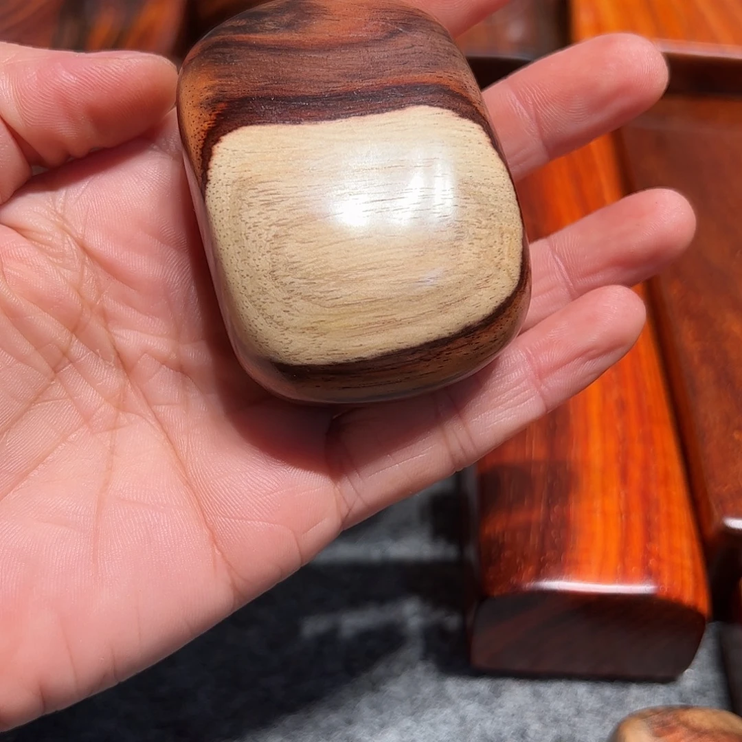 九***歌交趾黄檀（大红酸枝）