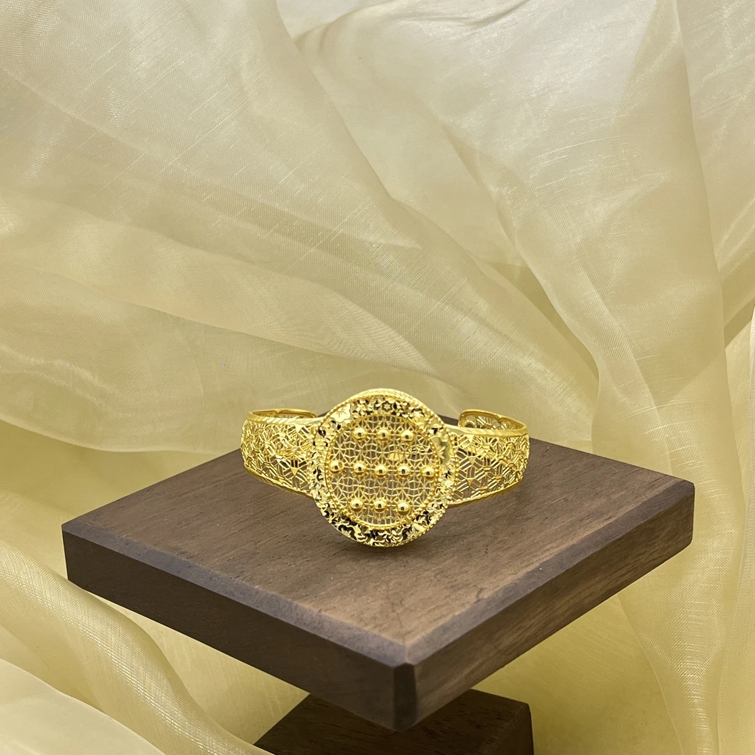 A播 18.39g 足金999手镯d