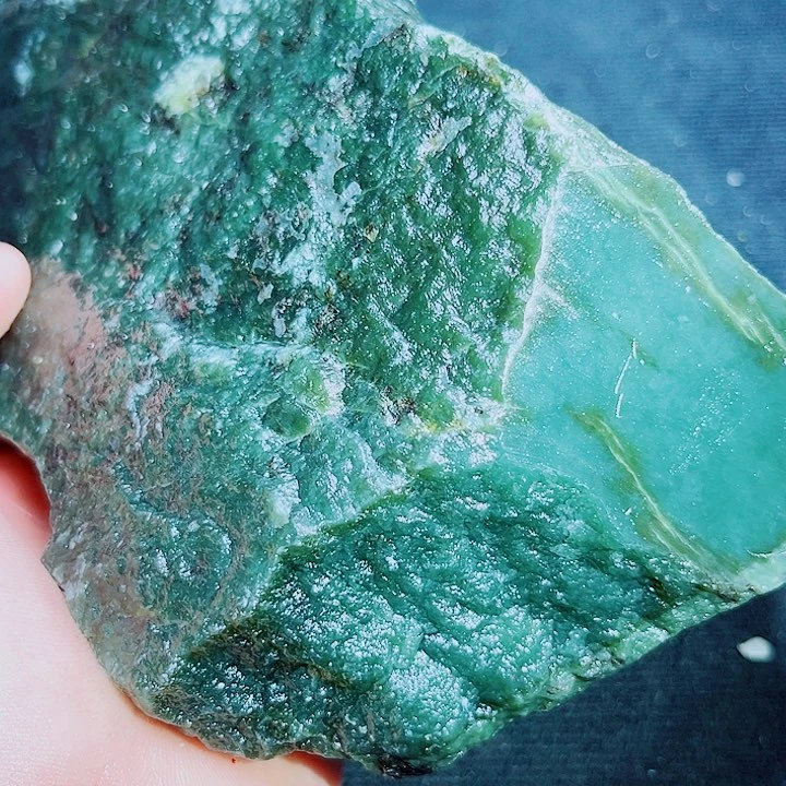 和田玉未镶嵌珠宝奇石