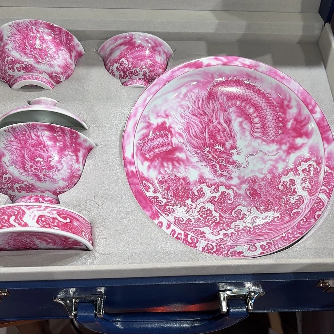 瓷片景德镇瓷器精品陈列