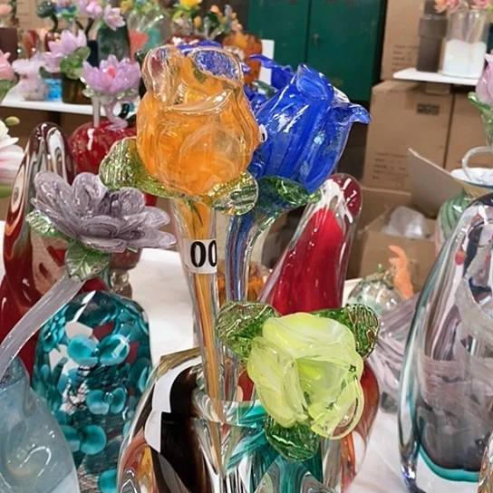 琉璃花瓶高45厘米宽9厘米