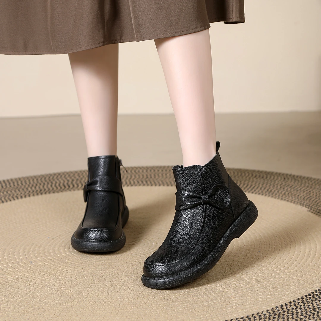 2025秋冬新款圆头平底黑色皮靴软底女蝴蝶结时尚百搭不累脚妈妈鞋